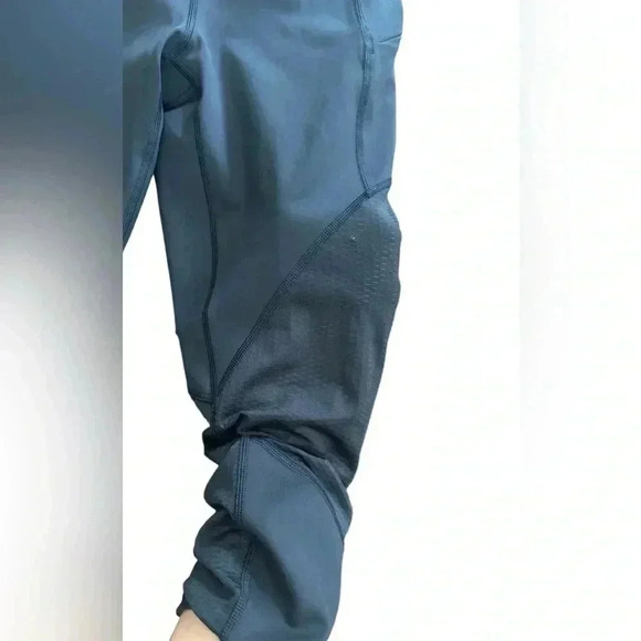 Athleta Mesh Contender Capri Black Size XS Yoga Activewear - Picture 8 of 8